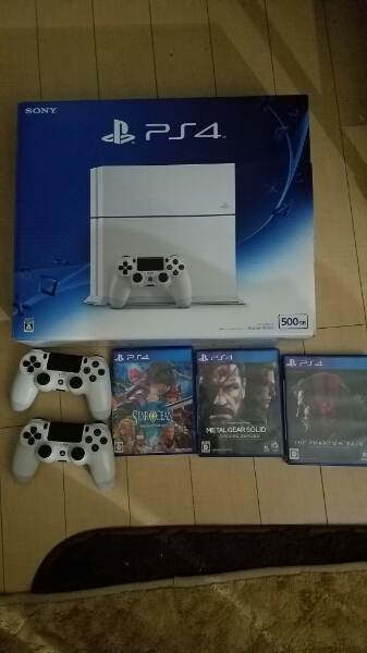 PS4 CUH-1200A B02 ホワイト 500GBプラスアルファ