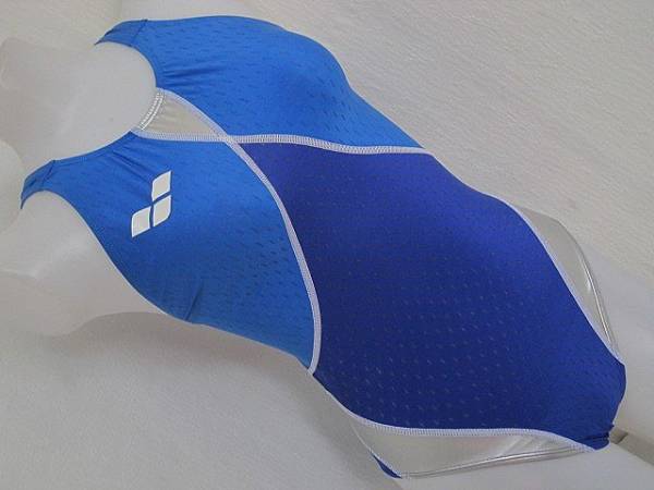 S04022▲arena アリーナ ARN-6004W 競泳水着 L