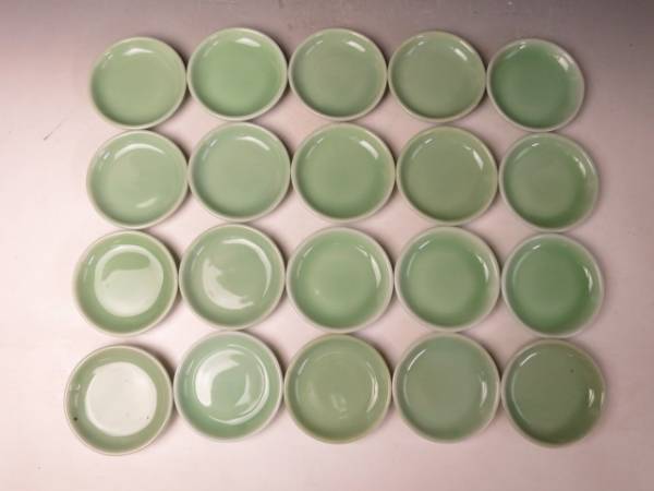 古鍋島 青磁 小皿 手塩皿 20客 明治時代 7727t 【公式通販】