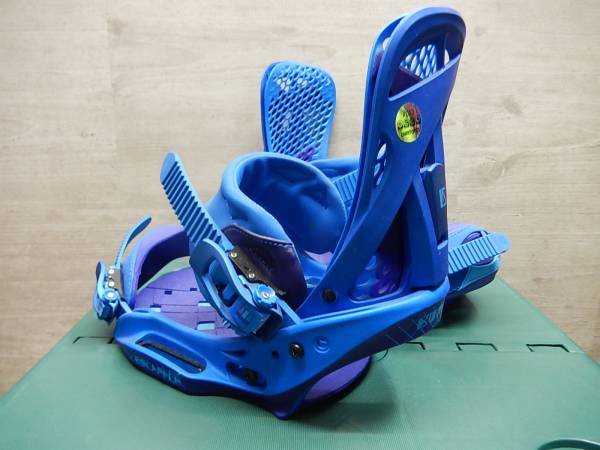 BURTON ESCAPADE EST Mサイズ レディース 未使用
