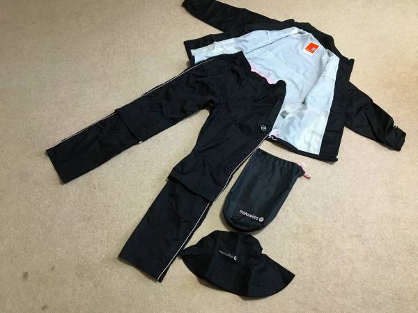 ◇美品!PARADISO レディース レインウェア 上下セットです