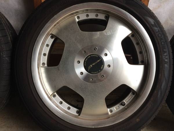 新作 バリ山！17インチ/7J/ YOKOHAMAブルーアース/205/50/17マルチ