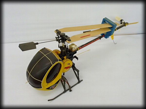 同梱不可 ジャンク ラジコン ヘリコプター HIROBO Schweizer 300