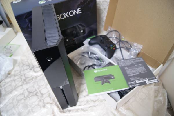 Xbox One 500GB （Halo: The Master Chief Collection）