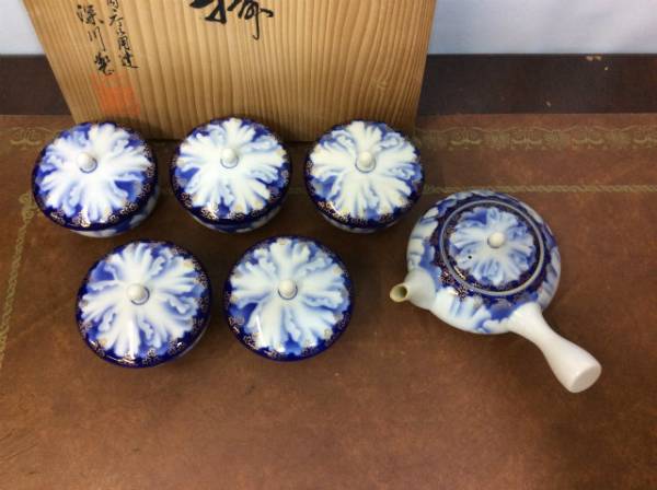 宮内庁御用達 深川製磁 牡丹金ミル 急須1客と蓋付湯呑茶碗5客 宮内庁
