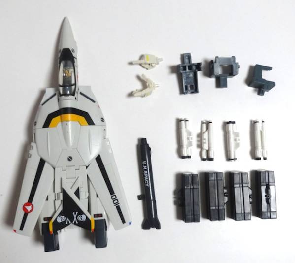 やまと 新1/60 完全変形 VF-1S バルキリー ロイ・フォッカー機 YAMATO