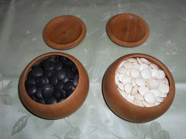 ■囲碁 碁石 碁笥 黒 白　紙箱付■