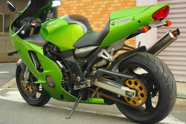 ☆ページ ZX-12R 逆車 ノルウェー仕様 ☆ピカピカ外装☆ 1円～ 自動車