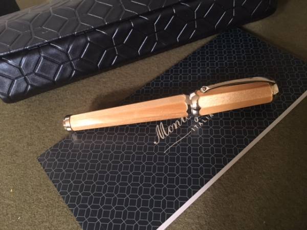 モンテグラッパ ピッコラ　ベージュ　ボールペン未使用