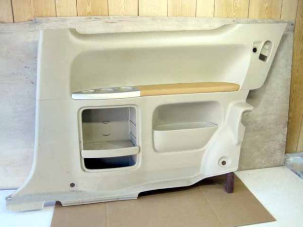 ■サイドトリムASSY 右■ポルテ NNP11 H18