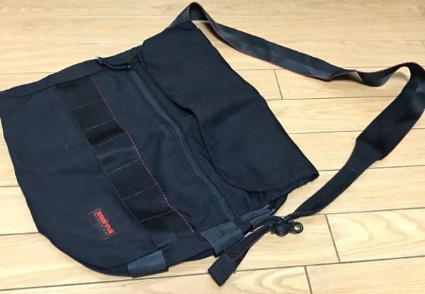 BRIEFING ショルダーバッグ ブラック 黒 廃盤 中古 送料510 レア