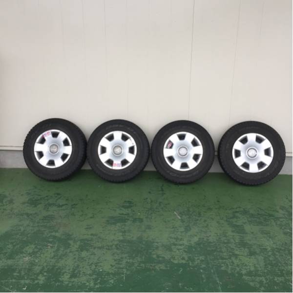200系ハイエース スタッドレスタイヤトヨタ純正ホイールセット