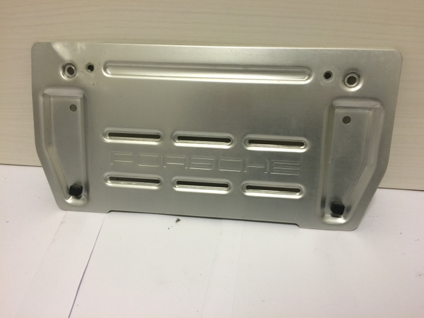 ポルシェ正規品ナンバー土台 ナンバー台座 ポルシェ純正ロゴ入り