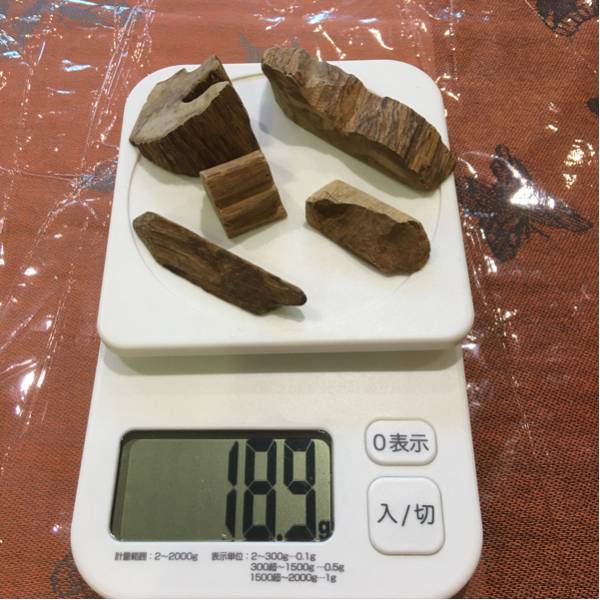 天然沈香木18.9g （#沈香 #伽羅 #香木 #聞香 #沈水）