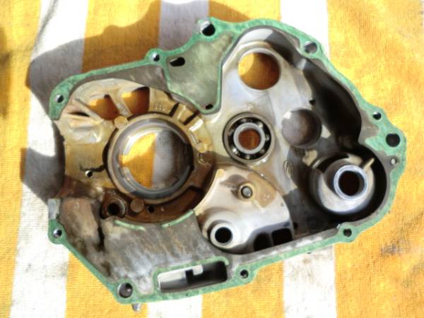 カブ90 右クランクケース　中古品