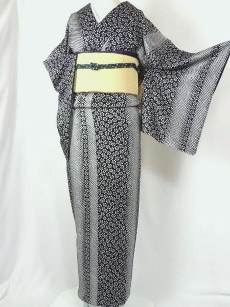 豆菊*未着用！絞りの雪の華＊クールな縦縞*総絞りの着物♪373