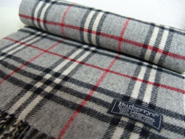 送料無！バーバリーマフラーウールBB2469