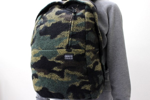 ★グラビス GRAVIS 特大 カモフラ バッグ[16353100950NA1N]一 六