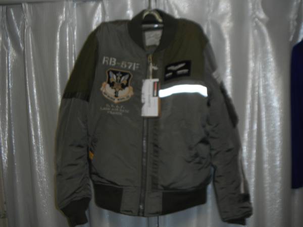 新品 アヴィレックス ワッペン刺繍 リフレクター MA-1 JKT M