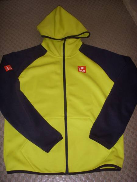 ユニクロパーカー　中古良品　サイズM