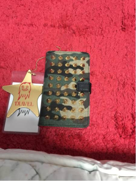 ディアベル スタッズ スマホケース 新品 迷彩 トレスター