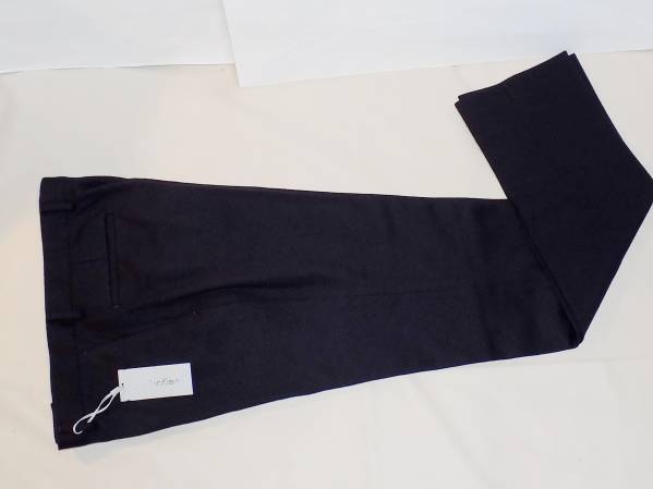 未使用”カルバンクライン黒の冬向きスラックス”W85cm