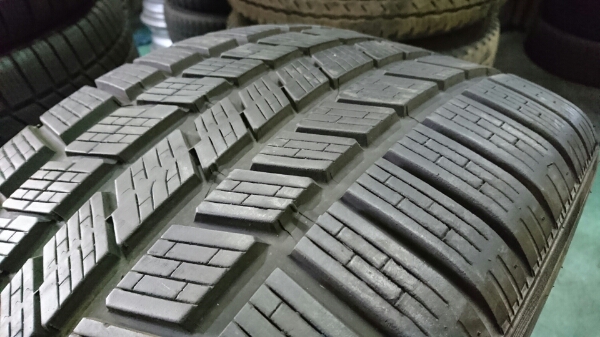 ピレリ スコーピオンＩＣＥ&ＳＮＯＷ 295/40R20 ４本セット