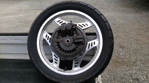 CBX400F　リアホイール　インボード付き　CBR400F