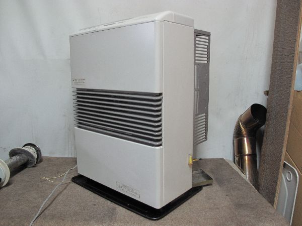 万代店 分解掃除済みコロナFFストーブ 石油暖房機器 分解掃除済み 三菱密閉