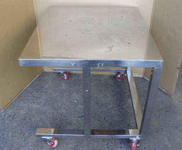移動式 オールステンレス 作業台 780mm ×700mm 高さ670mm