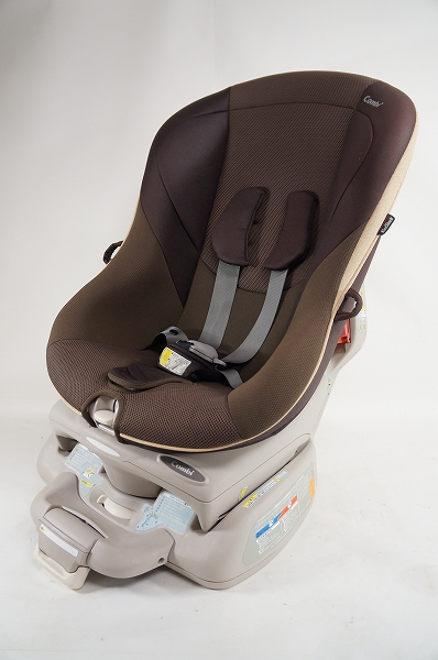 Combi★新生児対応チャイルドシート★ゼウスターンEG ZW★コンビ