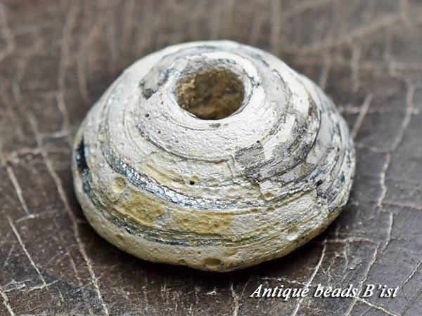●わくわくとんぼ玉★バイキング巻紋様円形銀化偏平玉 骨董