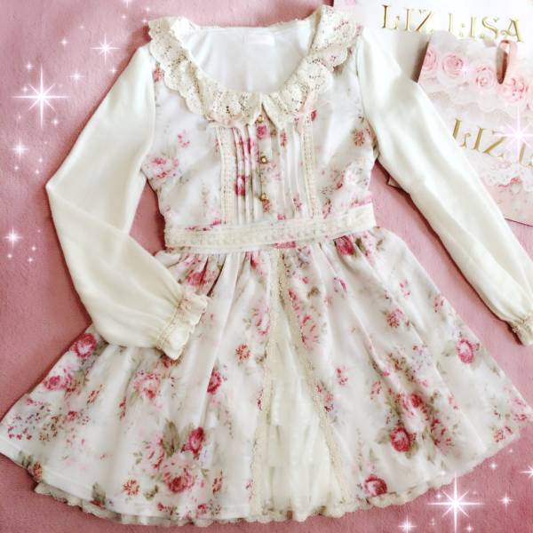 ☆リズリサLIZLISA☆ワンピースカップ☆ティアードフリル☆メルヘンフラワーマジックワンピース☆花柄春にも♪