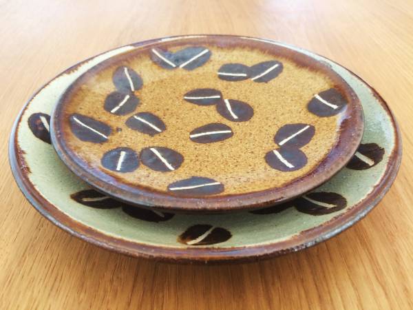 希少 工房十鶴 コーヒー豆柄 プレート 2枚セット②新品未使用 希少 工房十鶴 コーヒー豆柄 プレート 2枚セット②新品未使用