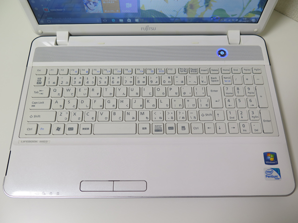 ☆最新Windows10☆高速CPU 高速 Win10 メモリ4GB HDD640GB ☆ 富士通 