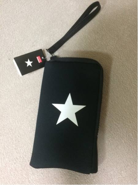 ダイソー大 タブレットケーススターs 星 ゲーム ポーチ セリア キャンドゥ モノトーン Daiso スマホケース その他 売買されたオークション情報 Yahooの商品情報をアーカイブ公開 オークファン Aucfan Com