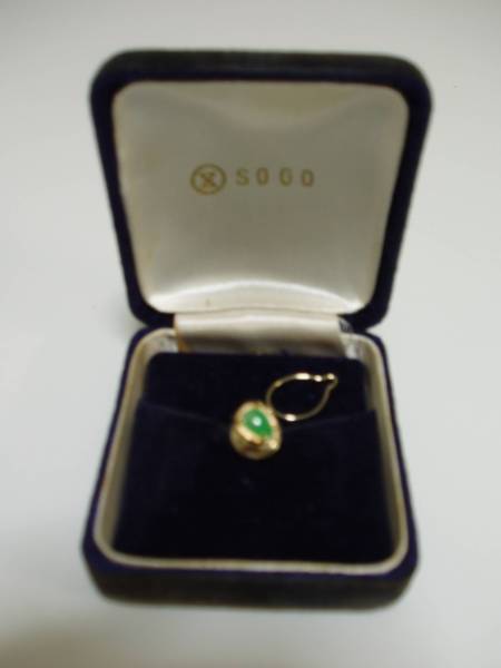 【SOGO】　“タイタック”(エメラルド製) ！