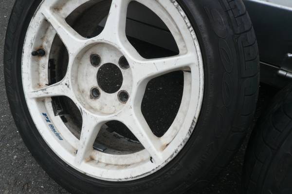 Ｐ１　Ｐ－１レーシング　軽量　中古　２本　タイヤ付　タイヤおまけ　１５インチ７Ｊ＋３８　１００　ＦＥ　ＥＧ　ＥＫシビック