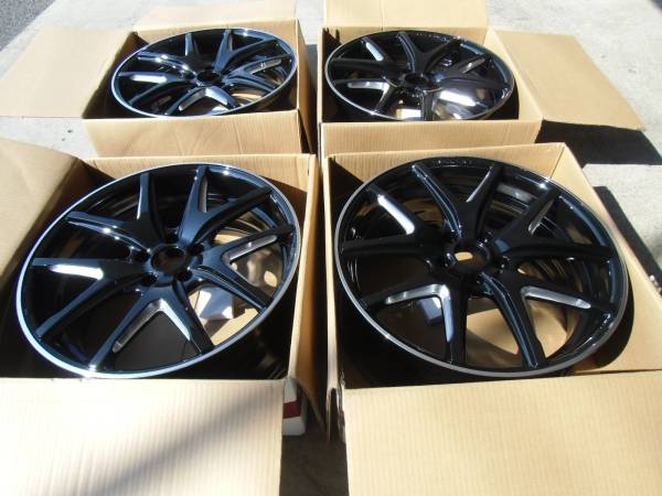 特価 クラブリネア VIERI アテンザGJ プリウスアルファ 19インチ ４本セット 新品 未使用