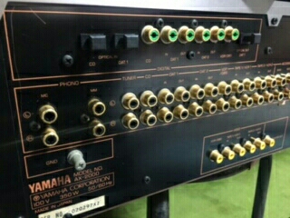 【ヤマハ】プリメインアンプ A－２０００ YAMAHA AX-2000 ヤマハ プリメインアンプ 0 J 1 プリメインアンプ