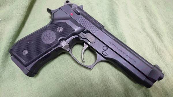 デジコン ベレッタ M92F ヘビーウエイト リアル刻印 固定ガスガン