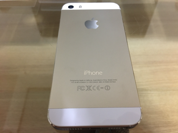 Iphone 5s 32gb Gold Docomo アップル 売買されたオークション情報 Yahooの商品情報をアーカイブ公開 オークファン Aucfan Com