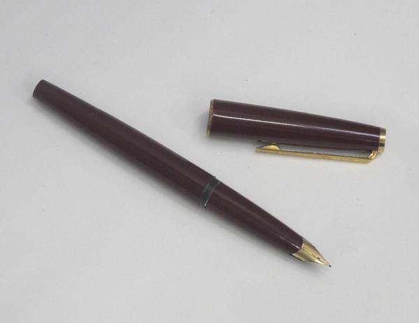 慈光】43 MONTBLANC モンブラン 320 model 万年筆 ペン先14金 585