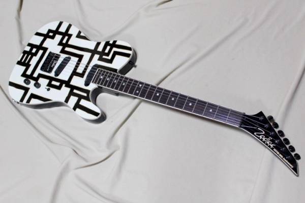 FERNANDES 布袋モデル ブラックライン/ホワイト Zodiac works TC-HOTEI