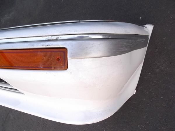 JZS131 13系 クラウン ロイヤル フロントバンパー カラー：050