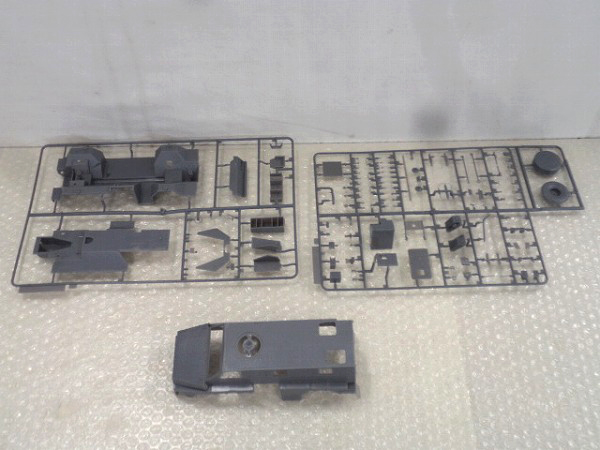 未組立 ショーケースモデルズ 1/35 オーストラリア陸軍 ブッシュマスター 装輪装甲車