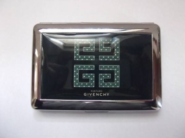  GIVENCHY ジバンシー カードケース 緑色(女性用)｜売買されたオークション情報、yahooの商品情報をアーカイブ公開 - オークファン 女性用