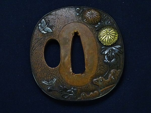 鍔 無銘 菊花図 Chirashi Zu 与四郎 | 日本刀・刀剣・名刀・短刀の販売