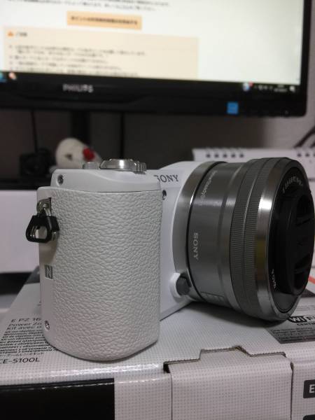 ソニーα5100レンズキット（ホワイト新品）