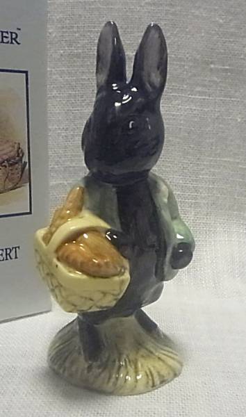 ピーターラビット 黒うさぎ Little Black Rabbit ロイヤルアルバート 売買されたオークション情報 Yahooの商品情報をアーカイブ公開 オークファン Aucfan Com